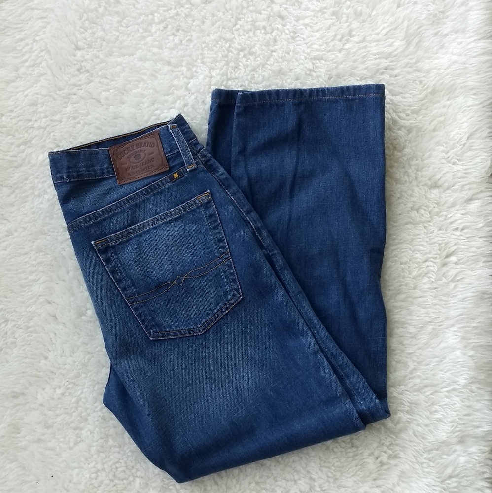 Lucky Brand 221 Original Straight 32 x 28 Short